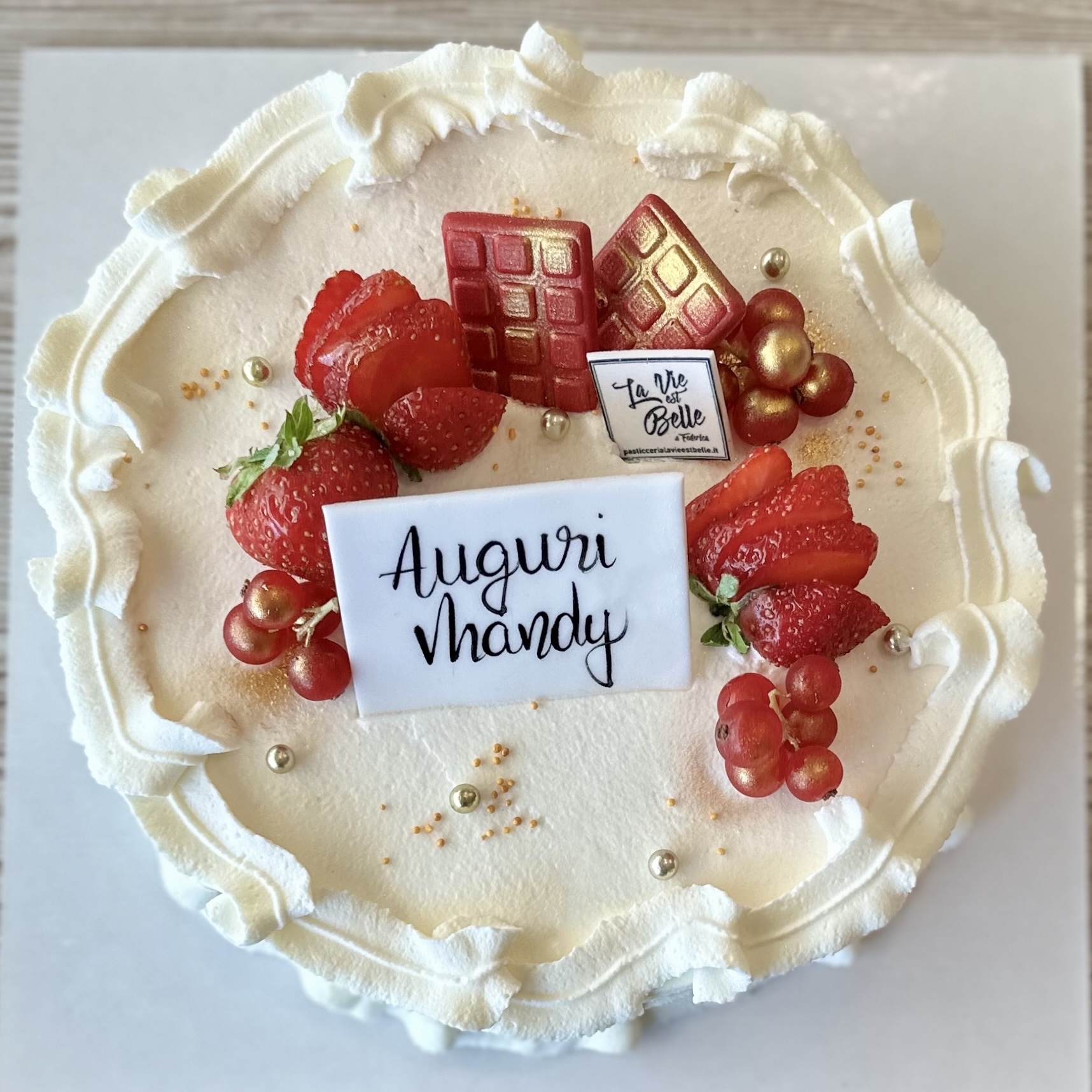 Torta con crema chantilly<br>ricoperta di panna - 1 Kg